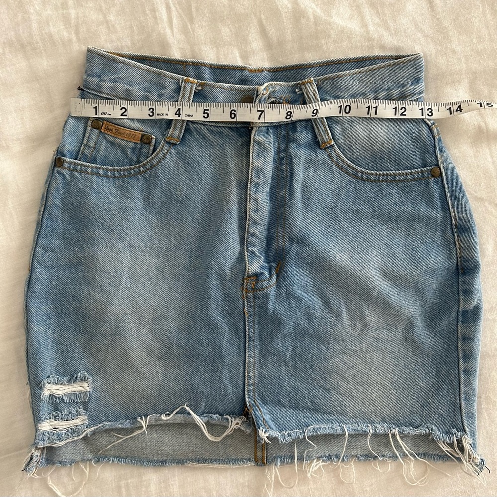 jean cutoff mini skirt - Picture 3 of 6